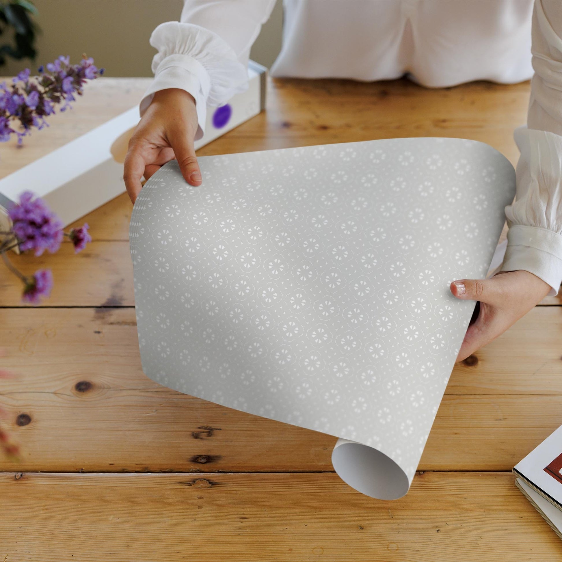 THE MASTER HERBALIST Scented Drawer Liners Lavender & Neem Oil LAVENDER & NEEM OIL Scented Drawer Liners in SOFT GREY