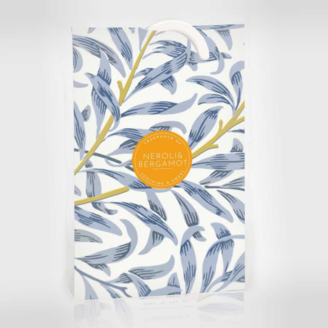 THE MASTER HERBALIST Wardrobe Freshener NEROLI & BERGAMOT Scented Wardrobe Freshener in a WILLIAM MORRIS Inspired WILLOW Design | Contains Essential Oils | PACK OF 1 | Made in the UK.